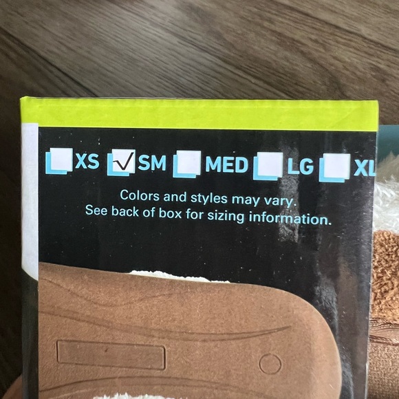 Memory foam slippers - Picture 13 of 16